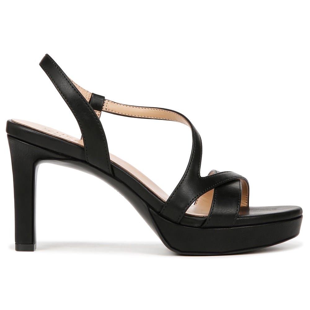 Women's Naturalizer, Abby Sandal Black 7.5 M