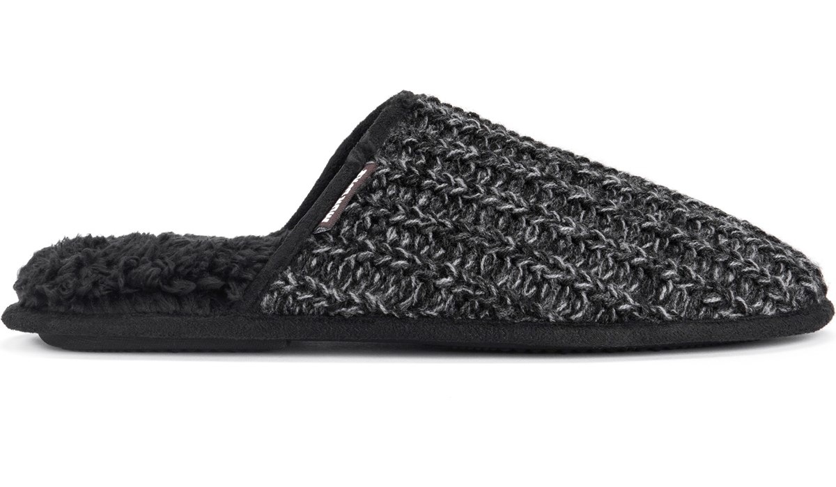 famous footwear mens slippers