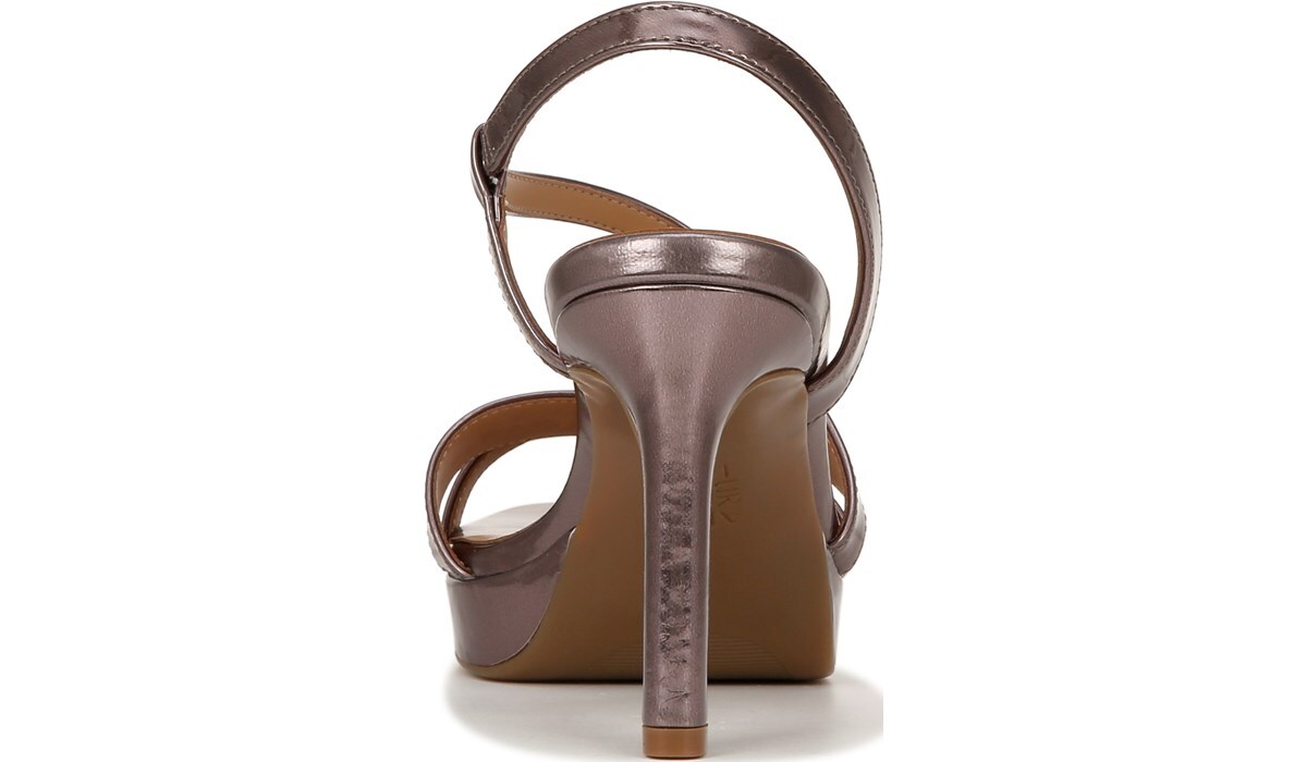 Naturalizer Women's Abby Dress Sandal | Famous Footwear