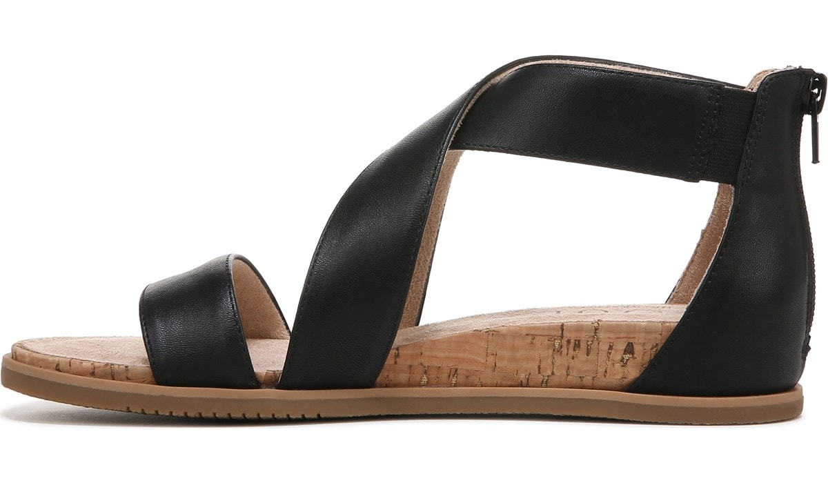 Naturalizer Women's Cindi Medium/Wide Gladiator Sandal | Famous Footwear