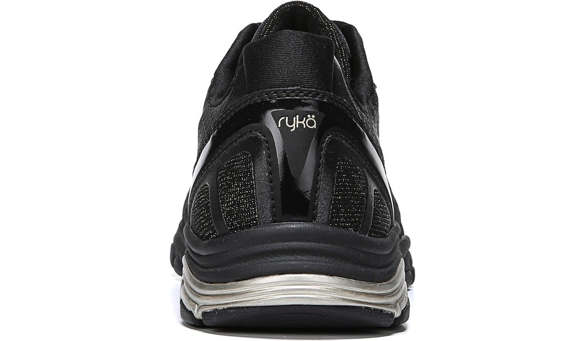 womens wide training shoes