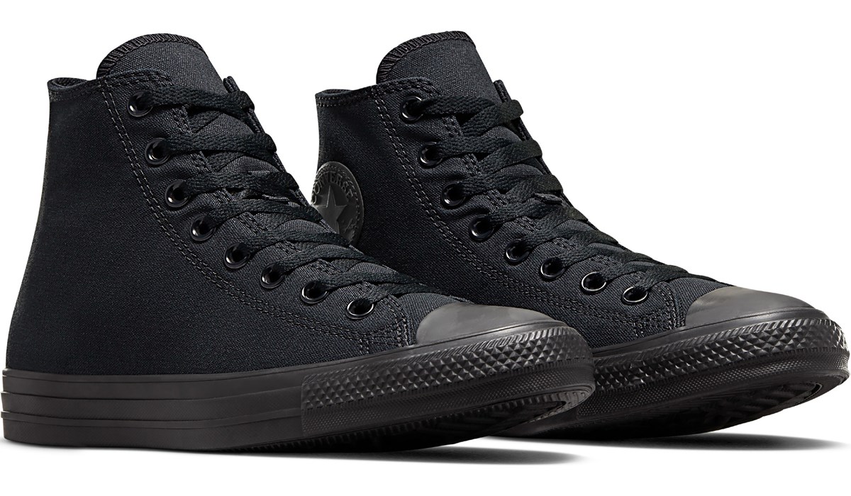 black high top converse chuck taylor 