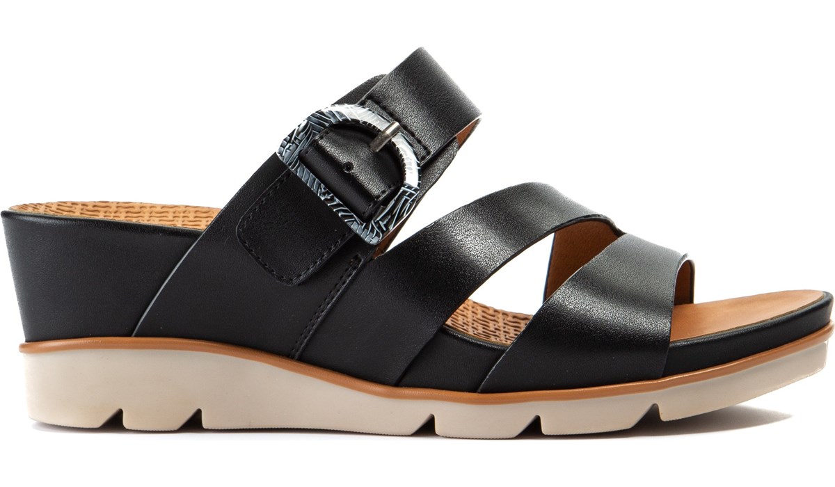 baretraps laralee wedge sandals