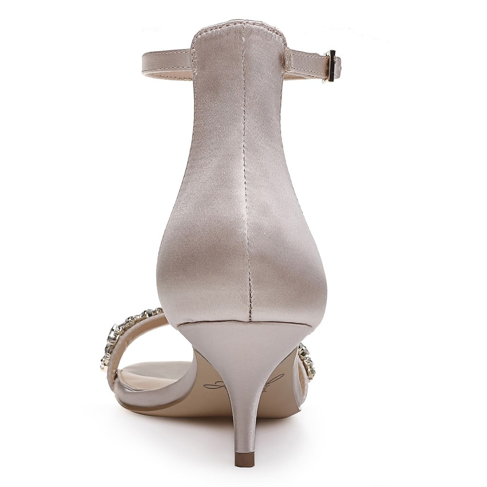 Jewel Badgley Mischka Women s Dash Pump Famous Footwear