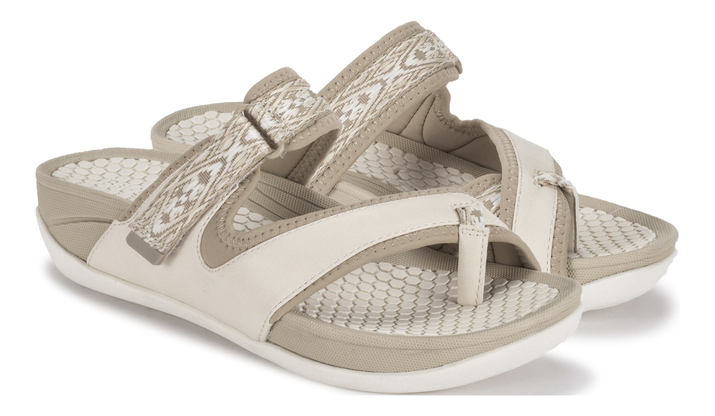 Baretraps Women s Deserae Medium Wide Slide Sandal Famous Footwear