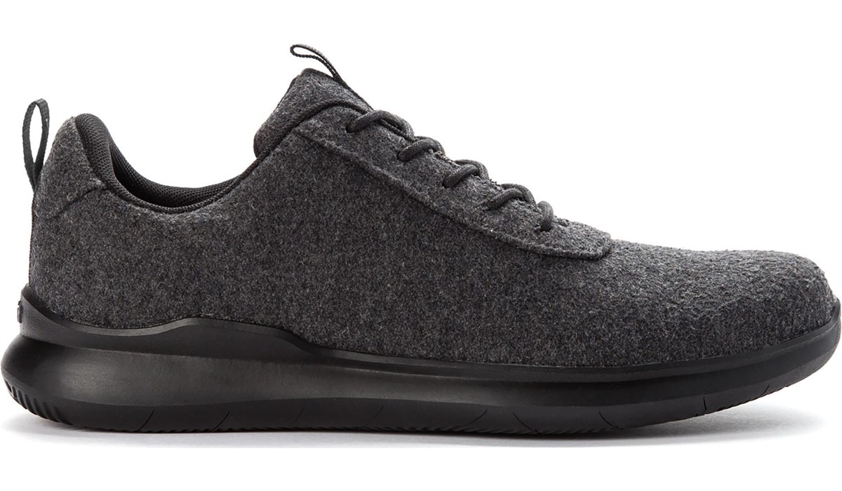 vance athletic sneaker steve madden