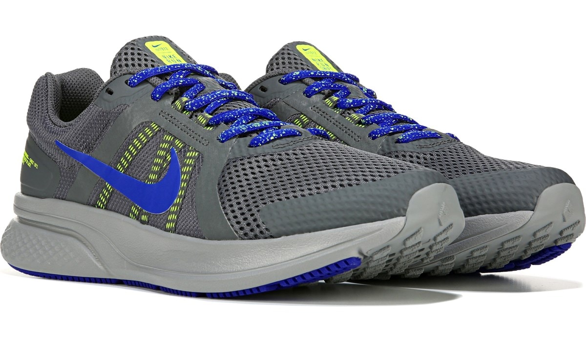 mens running shoes