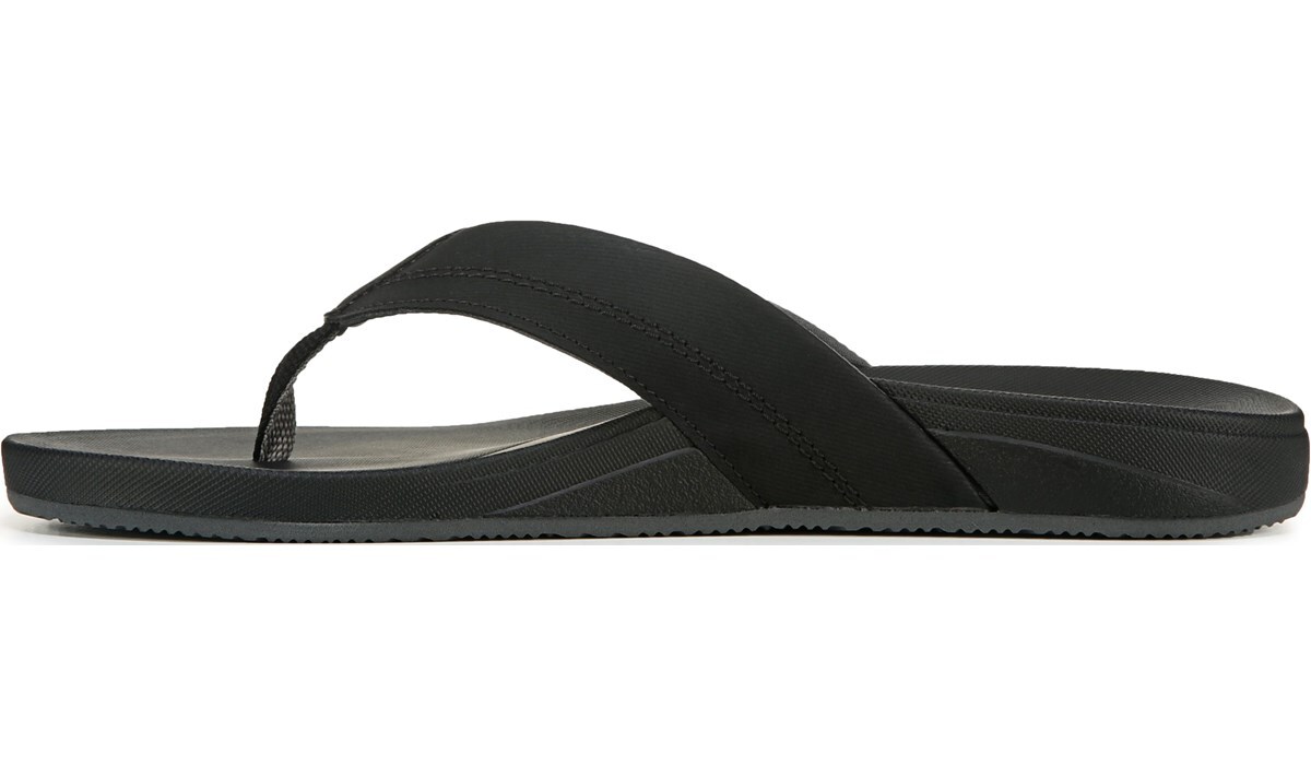 REEF Men's Cushion Spring Flip Flop Famous Footwear