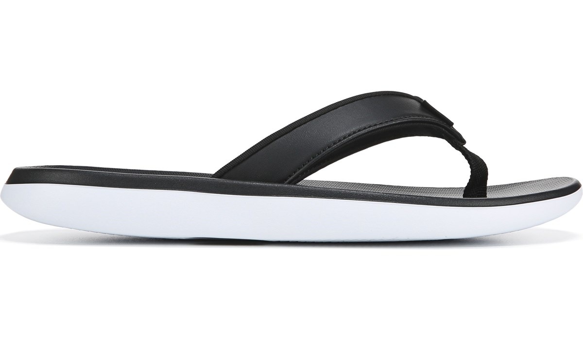 Nike Women's Bella Kai Flip Flop Sandal | Famous Footwear