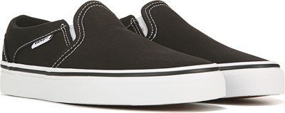 does famous footwear carry vans