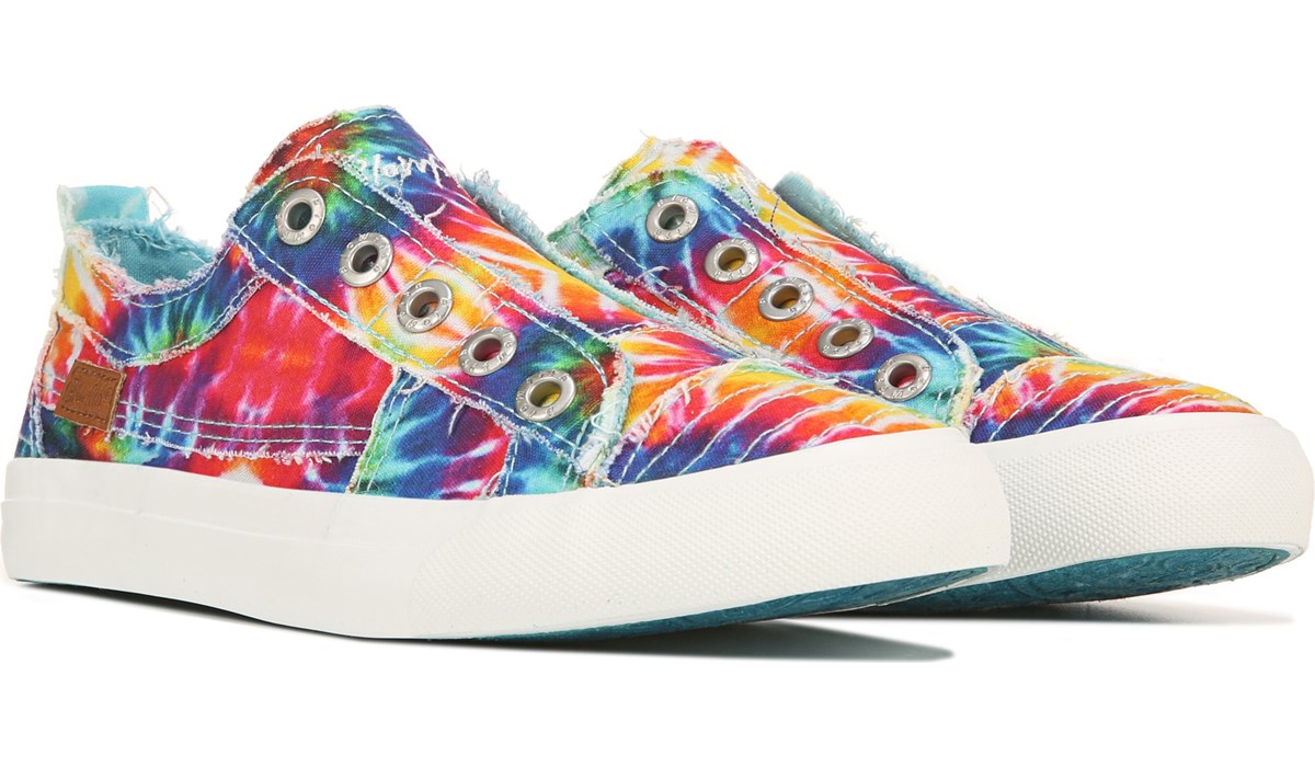 tie dye athletic shoes