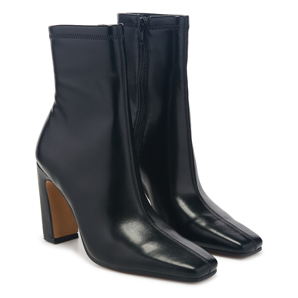 【スティーブマデン】ヴィンカ Amazon.com | Steve Madden Women's Vinka Ankle Boot, Black