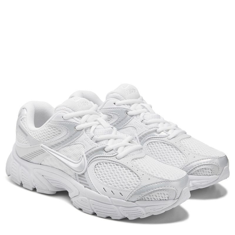Nike Women's V5 Rnr Sneakers (White/White) - Size 12.0 M