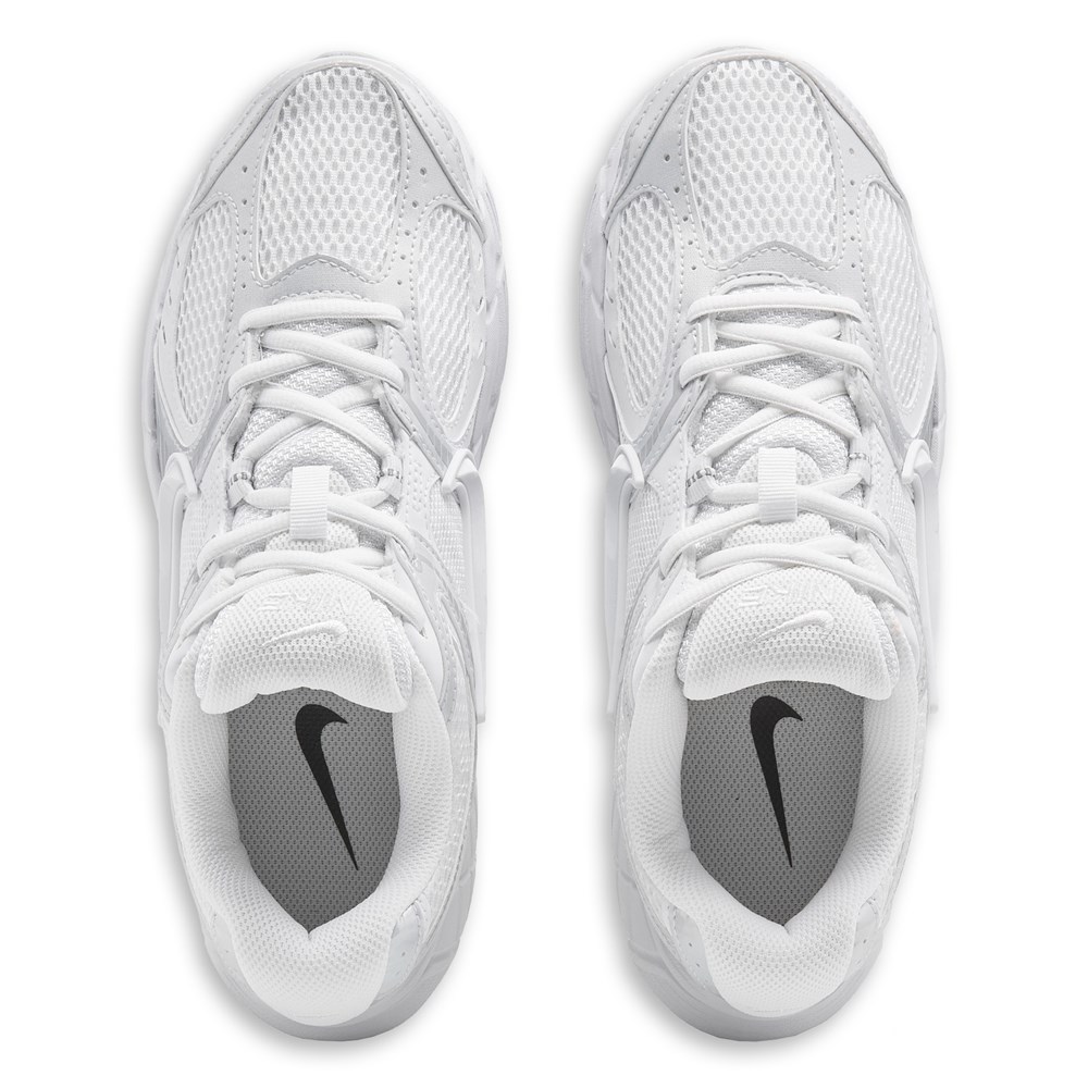 Nike Women's V5 RNR Sneaker | Famous Footwear