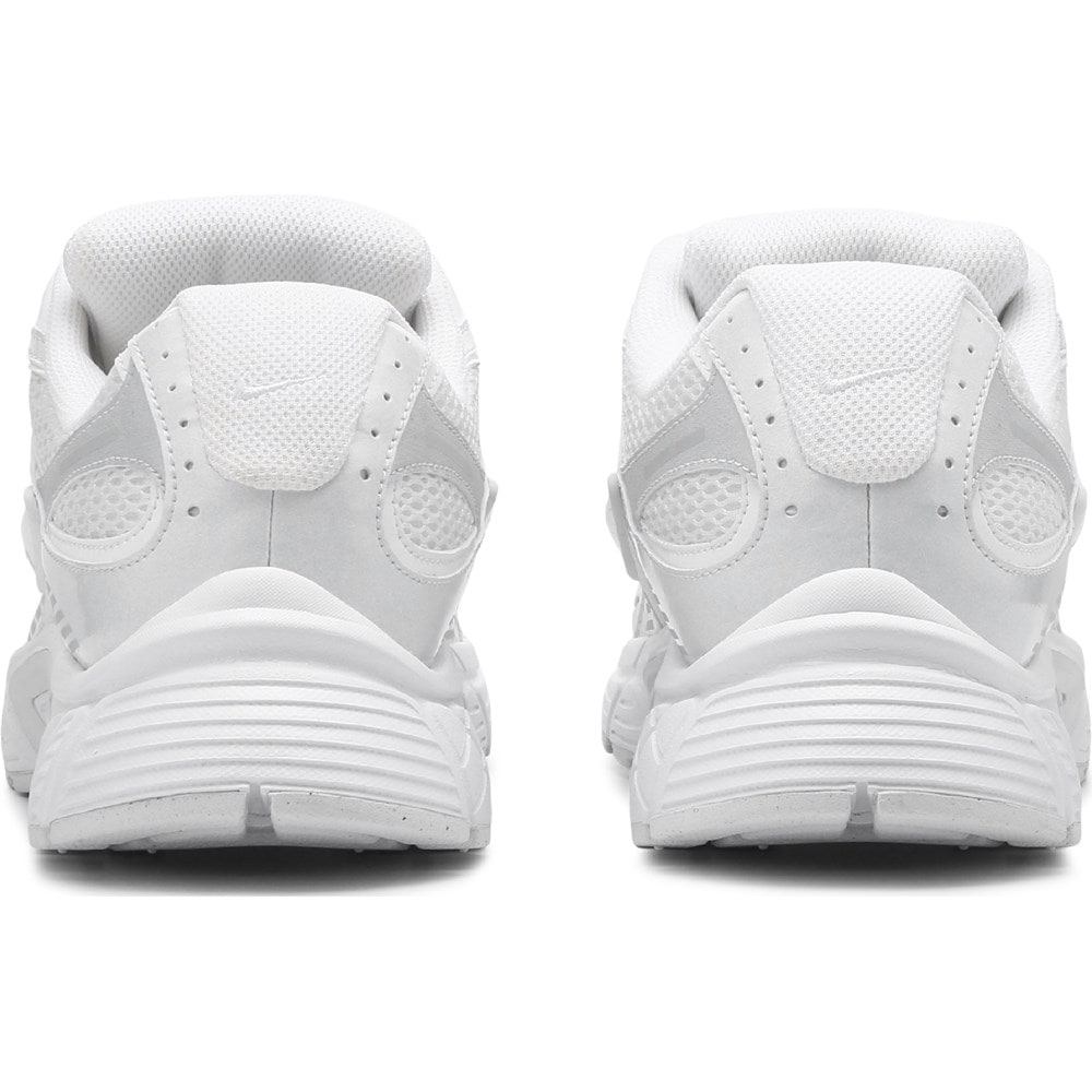 ◆韓国大人気◆ ◆NIKE◆ V5 RNR - White Nike Women's V5 RNR Sneaker | Famous Footwear