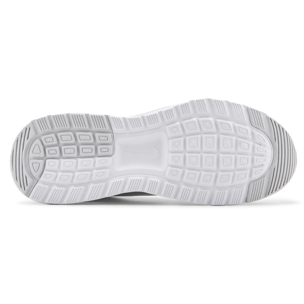 Women's Air Max Nuaxis Sneaker
