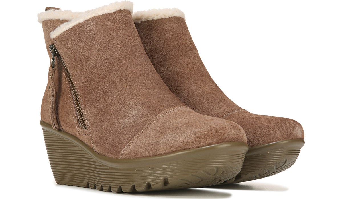 skechers wedge boots