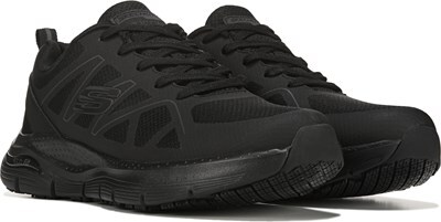 nike slip resistant boots