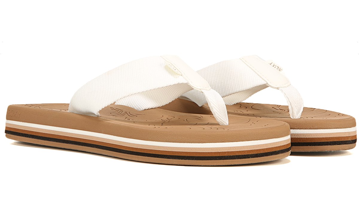 white roxy flip flops