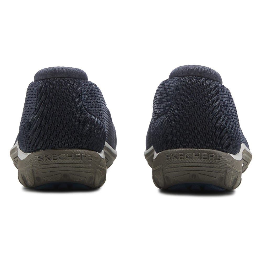 Skechers Women's Reggae Fest Willows Slip On | Famous Footwear