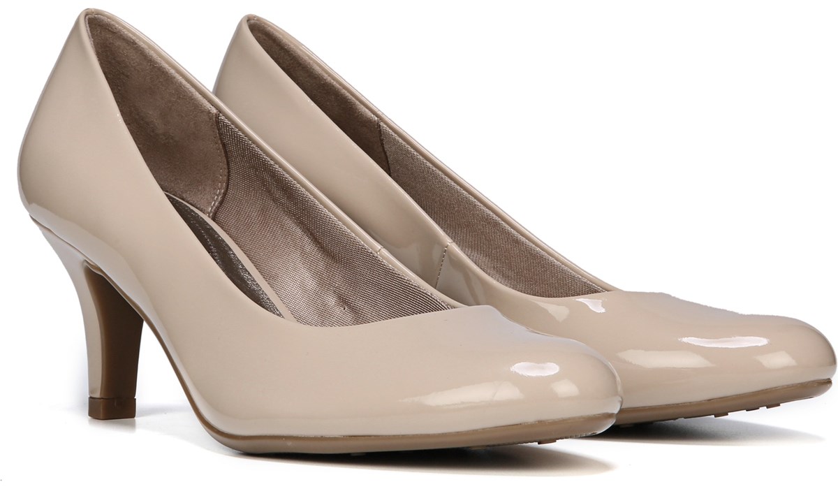 wide pumps heels