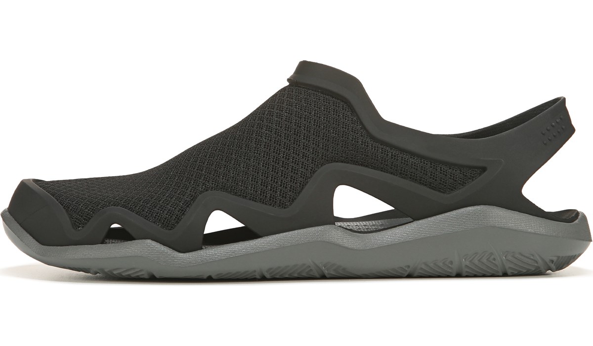 crocs men's swiftwater mesh deck sandals