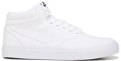 white nike skate shoes