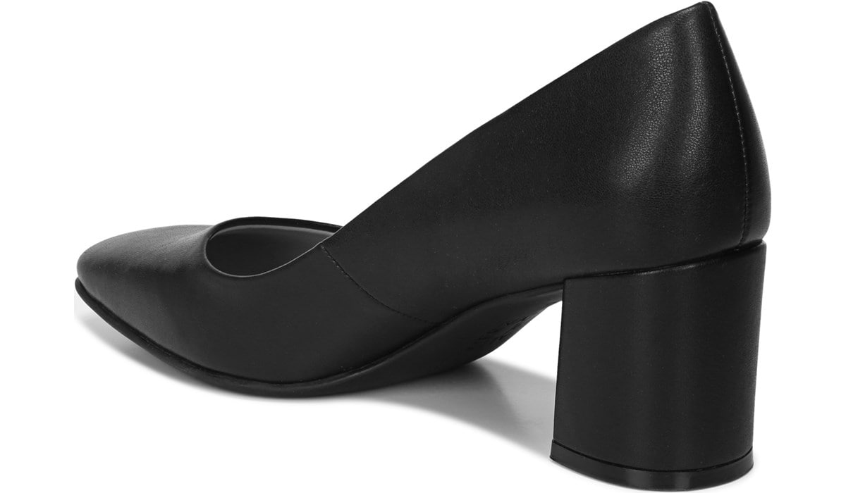 Naturalizer Women's Warner Medium/Wide Pump Famous Footwear