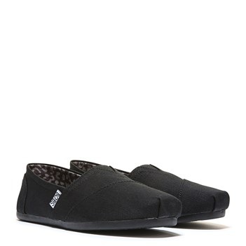 sketchers black bobs