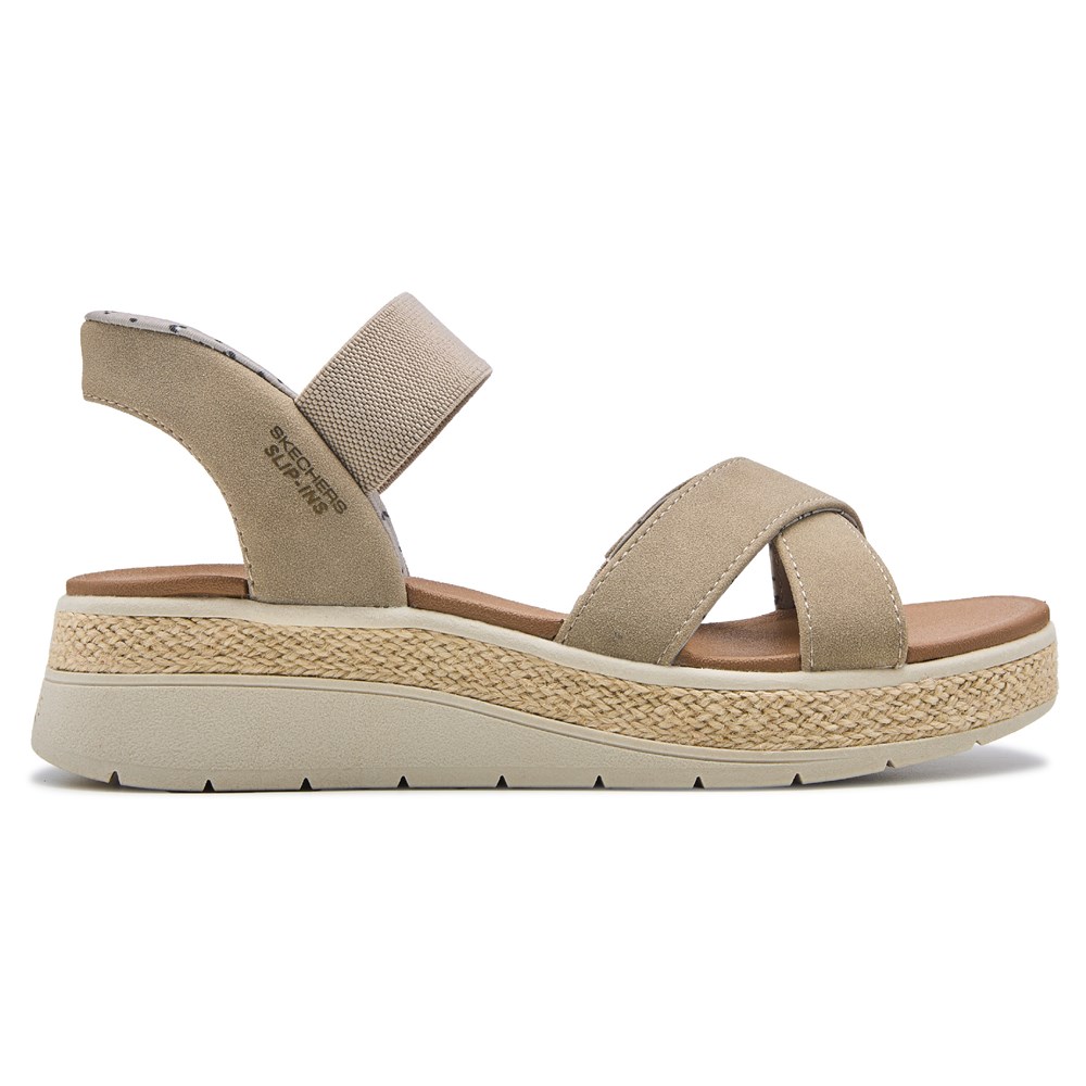 新品未使用★SKECHERS BOBS slip-insサンダル　23cm Skechers Women's Slip-ins BOBS Sun Ray Sandal | Famous Footwear