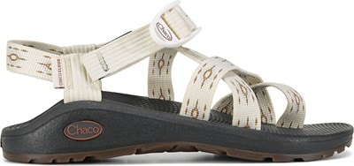 which stores sell chacos