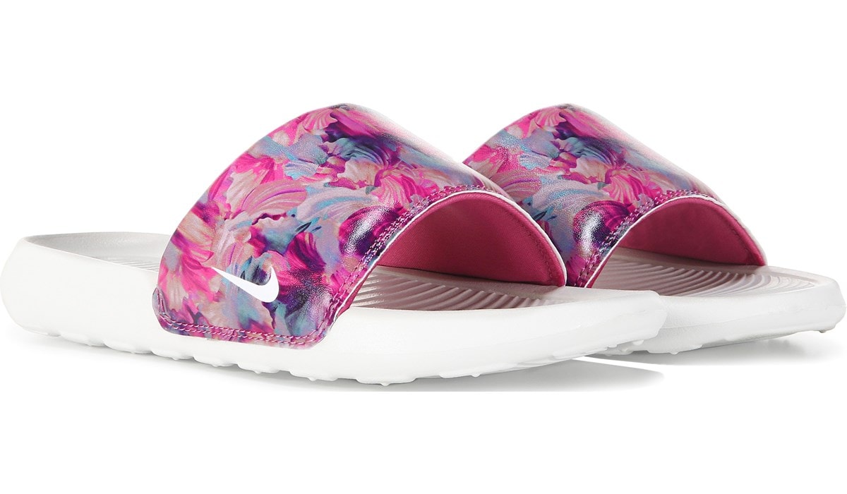 Agurk Portræt Merchandiser Nike Women's Victori One Slide Sandal | Famous Footwear