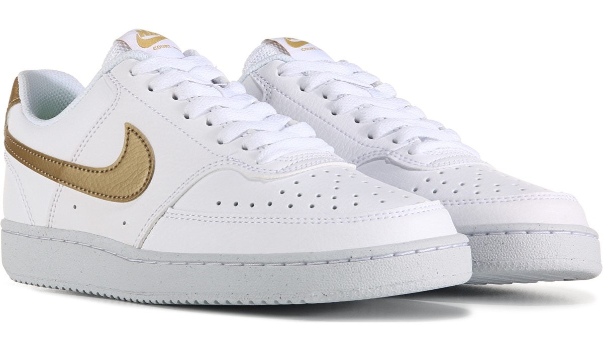 Verzadigen onpeilbaar Fokken Nike Women's Court Vision Low Sneaker | Famous Footwear