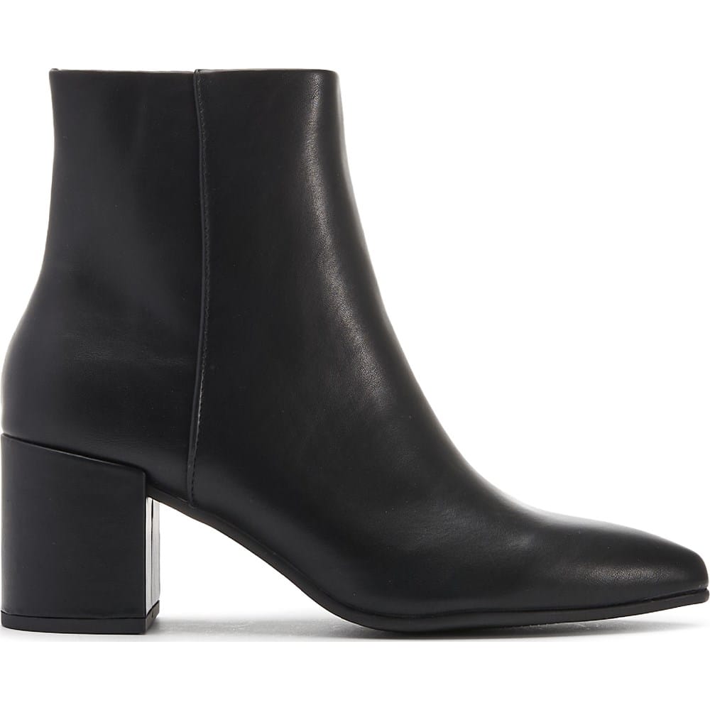 Madden Girl Women's Izzy Block Heel Dress Boots (Black) - Size 6.0 M Madden Girl Women's Izzy Block Heel Dress Boots (Black) - Size 6.0 M