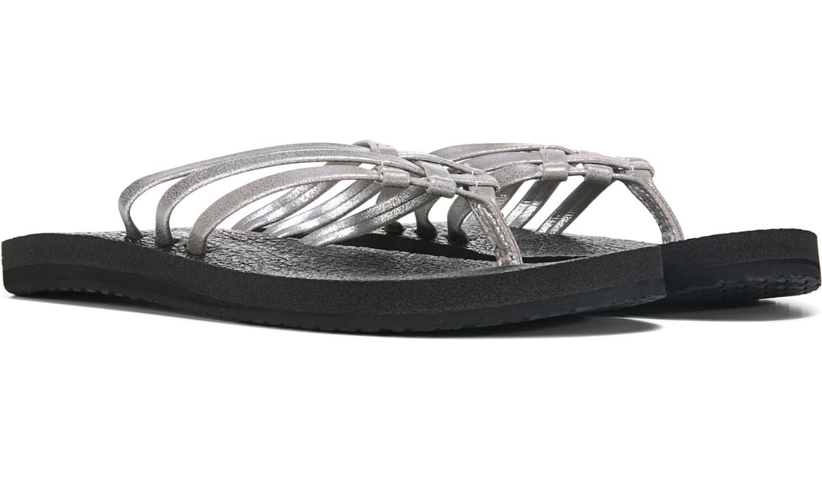 Sanuk Women's Yoga Sandy Flip Flop Sandal | Famous Footwear