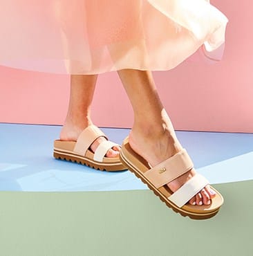 REEF Women's Banded Horizon Hi Slide Sandal | Famous Footwear