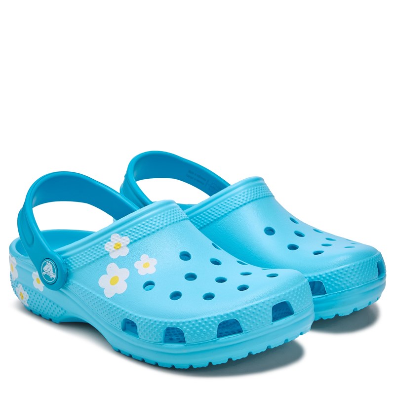 Crocs Kids' Graphic Classic Clog Little/Big Kid Shoes (Light Blue Daisy Flower) - Size 5.0 M