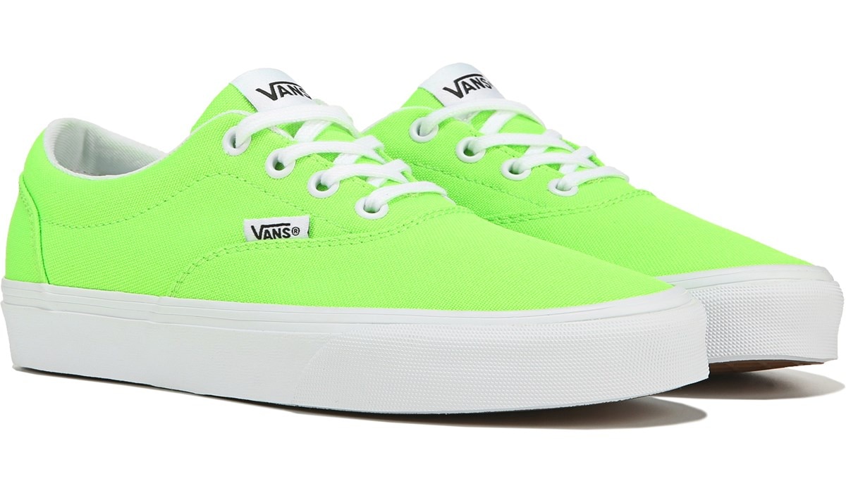 green athletic shoes womens