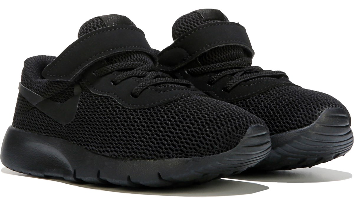 nike kids black sneakers