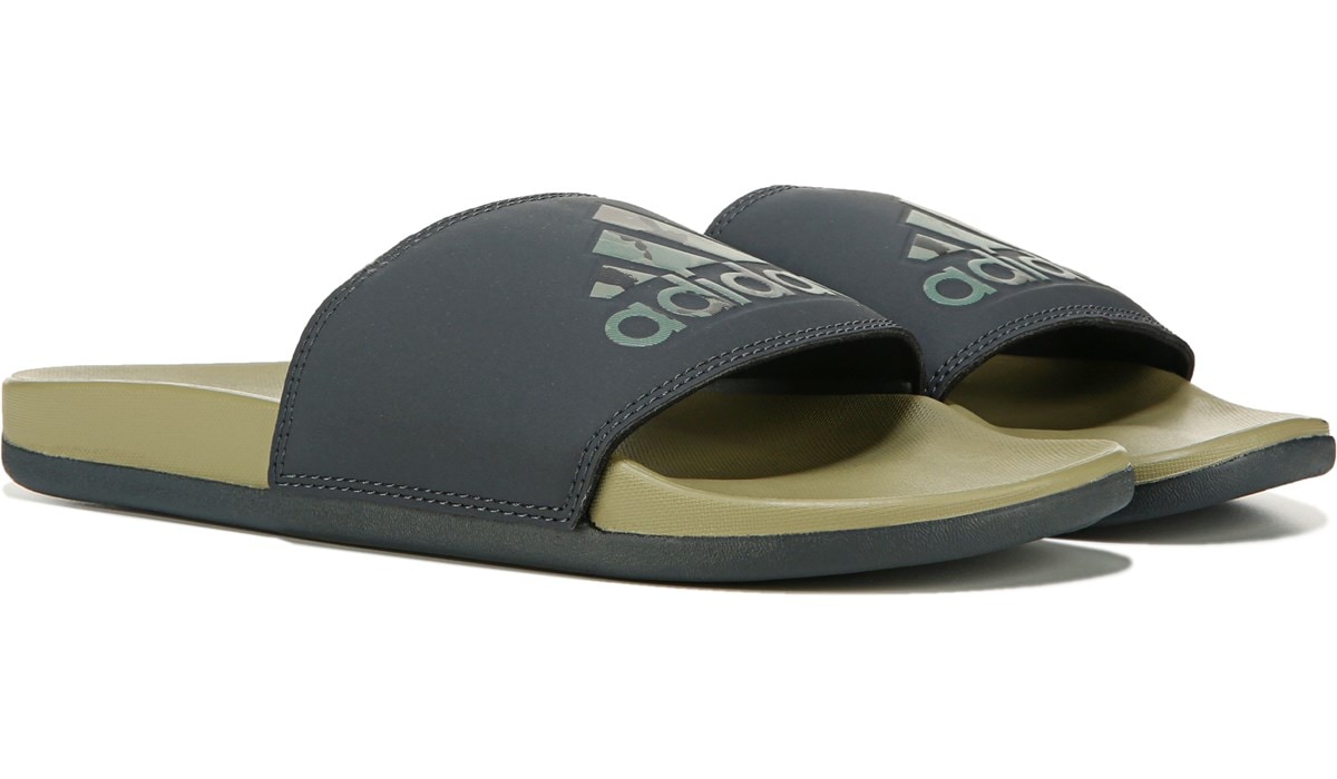 på den anden side, gispende Recite adidas Men's Adilette Comfort Slide Sandal Black, Sandals, Famous Footwear