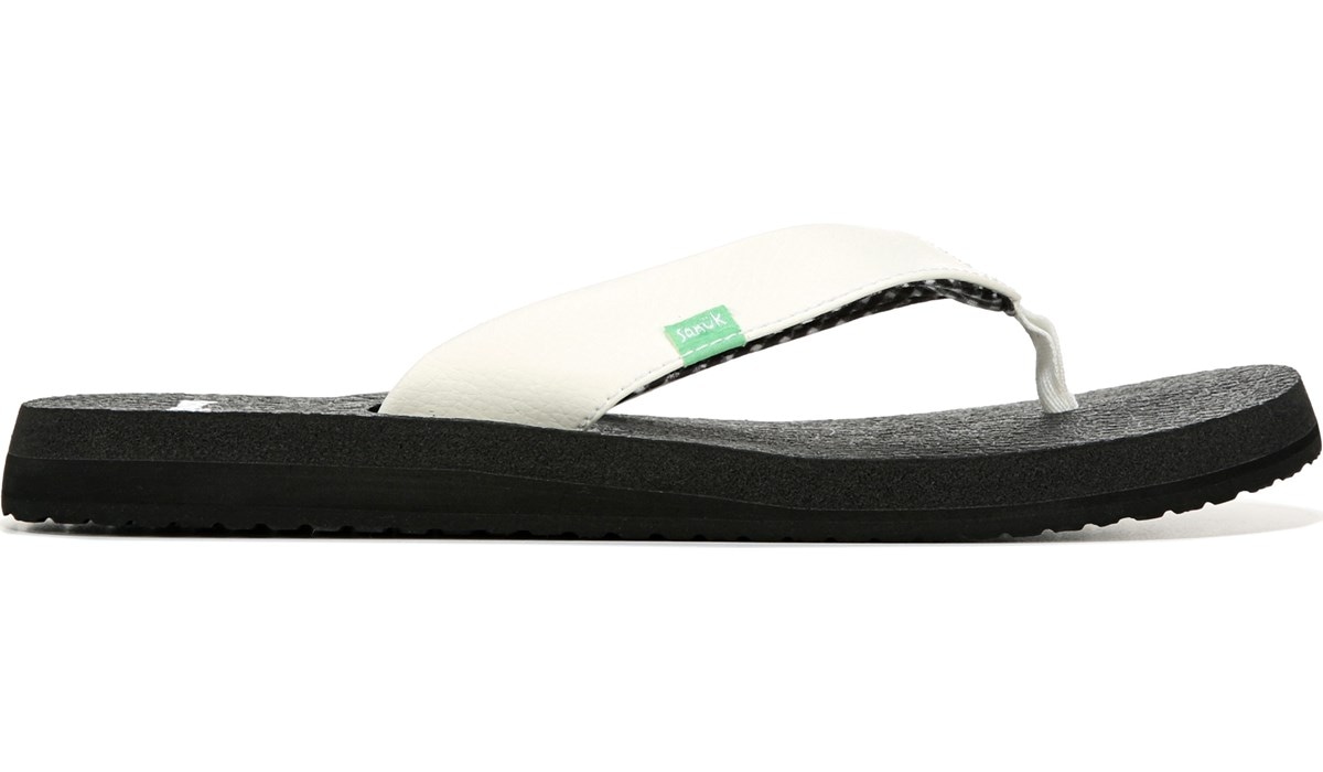 Sanuk Women's Yoga Mat 3 Flip-Flop : : Clothing, Shoes &  Accessories