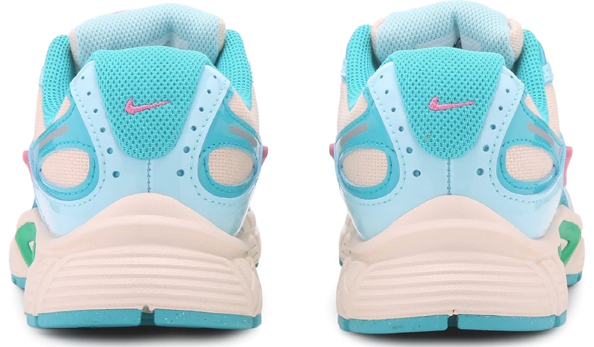 Nike Women's V5 RNR Sneaker | Famous Footwear