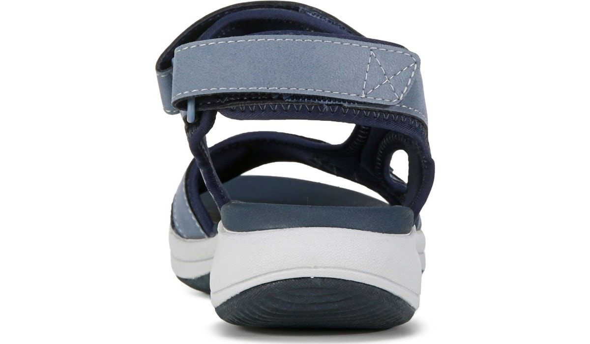 Clarks Women's Mira Bay Cloudsteppers Sandal | Famous Footwear