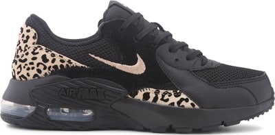 trendy women's nike sneakers