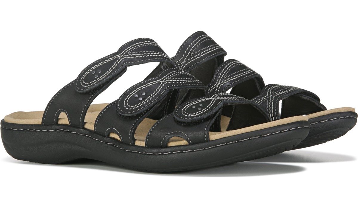Do Clarks Sandals Sell Wide Widths For Women? - Shoe Effect