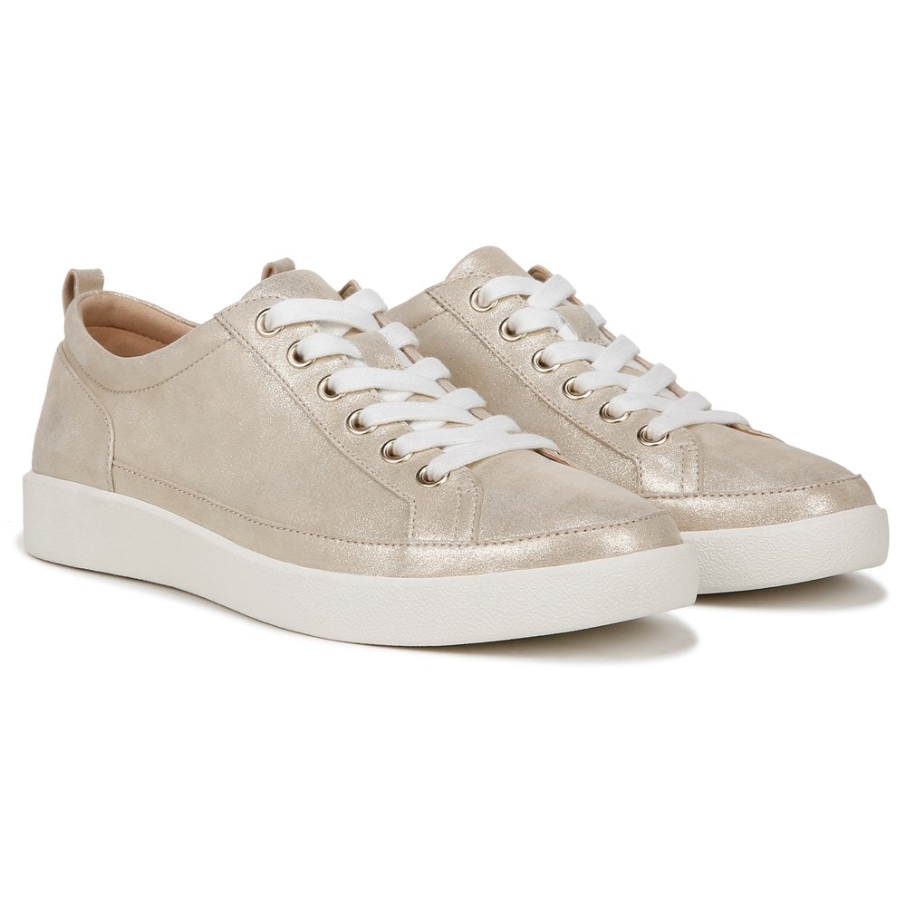 Famous footwear peoria deals