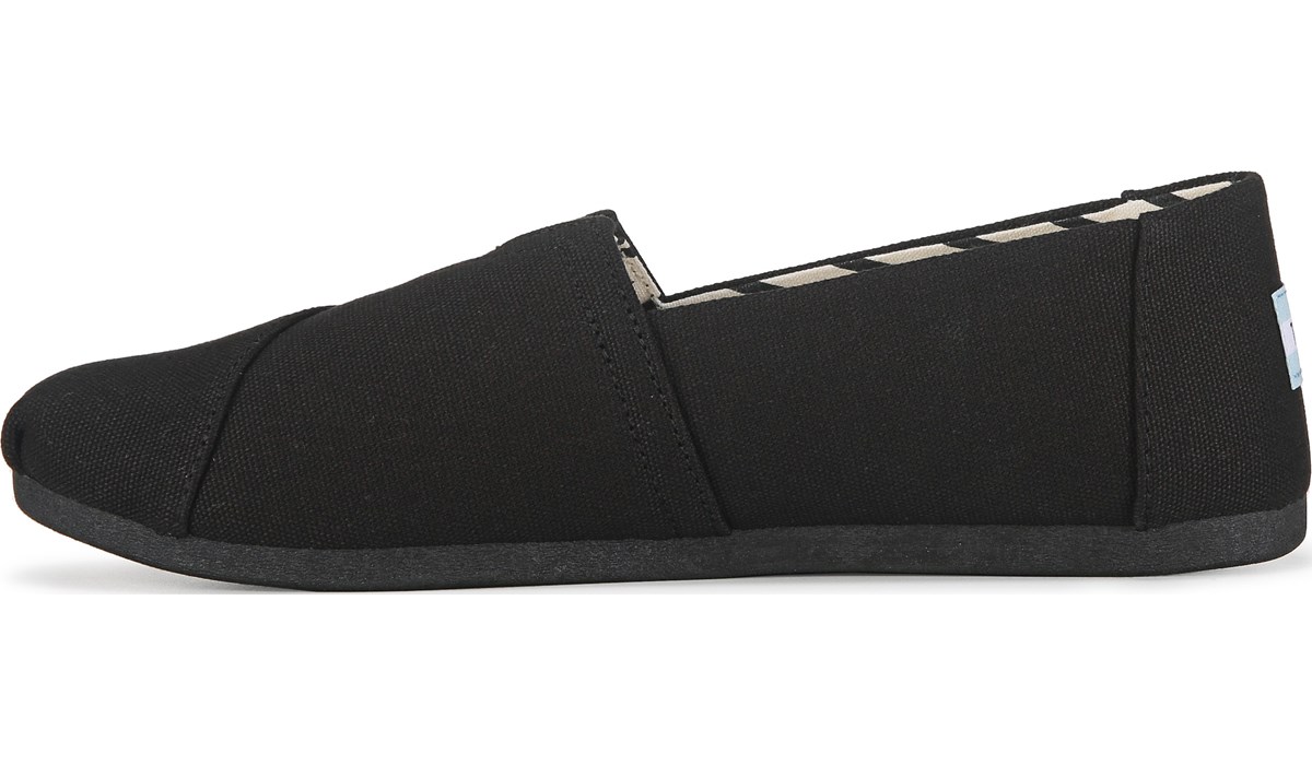 Famous footwear toms sale