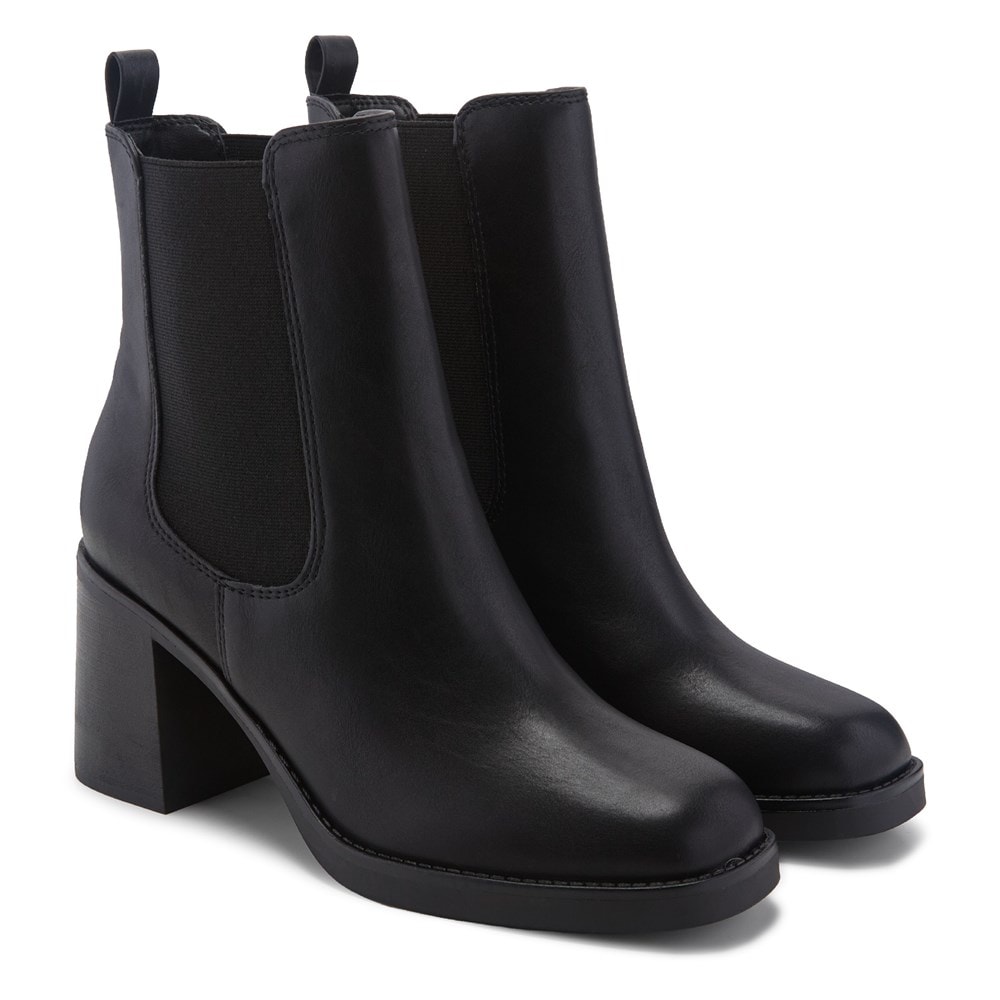 Madden Girl Women s Kennedy Chelsea Boot Famous Footwear