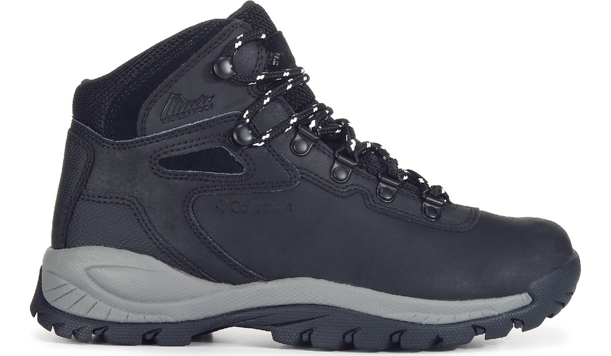 Famous footwear newton sales