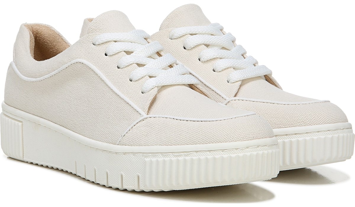 naturalizer white tennis shoes